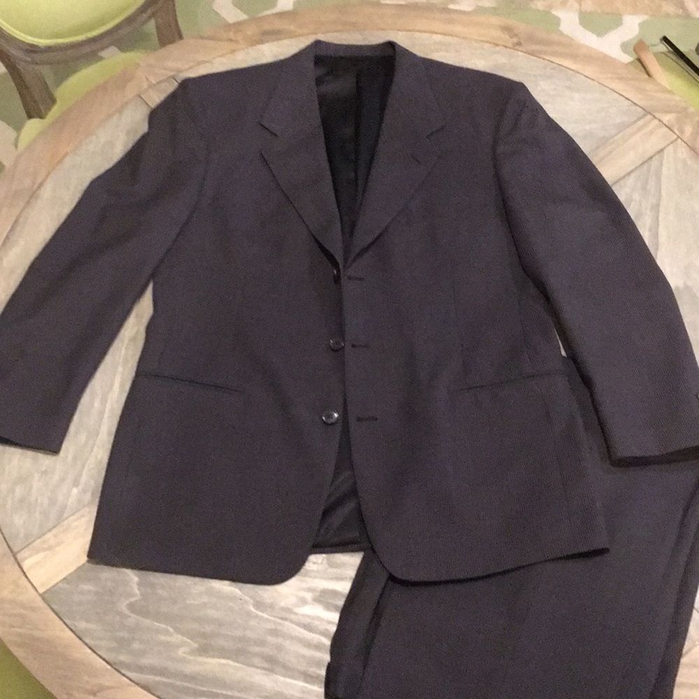 Men’s Suit, Houndstooth Pattern - image 2